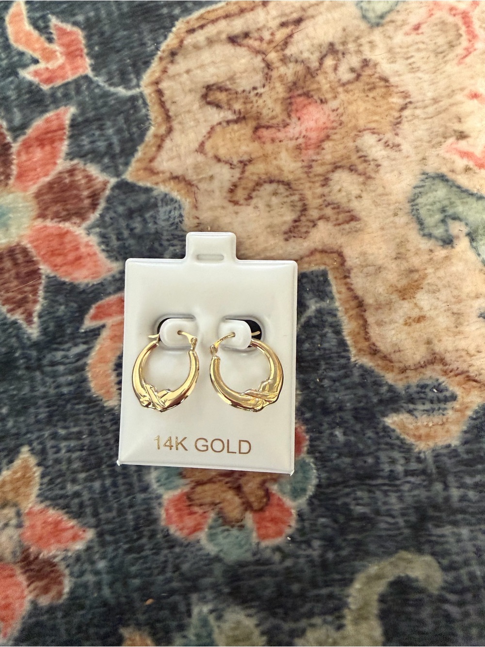 14K Gold Small Hoop Earrings - Classic Twisted Detail